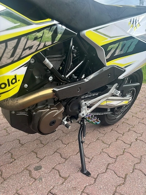 Husqvarna 701 Supermoto 2022 Bild 8