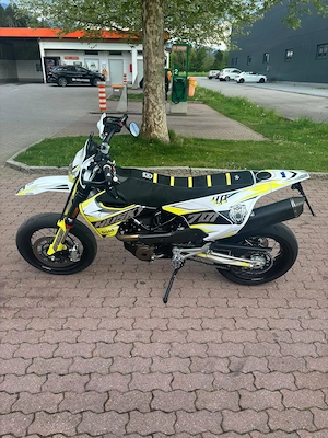 Husqvarna 701 Supermoto 2022 Bild 3