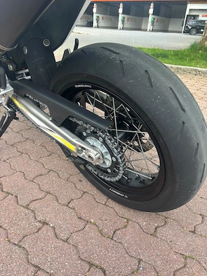 Husqvarna 701 Supermoto 2022 Bild 10