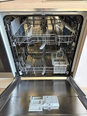 2 teilige küche mit aeg herd backofen dunstabzug  und  geschirspüler   h, 270 cm br,199cm  ti, 60 c  Bild 4