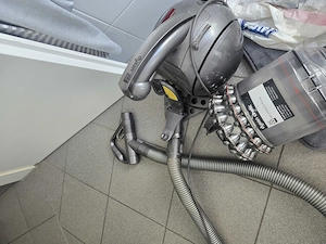 Marke Dyson, Modell DC52 Allergy Parquet. Tierhaarsauger Bild 3