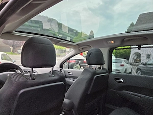 Peugeot 5008 Business-Line 7-Sitzer Panoramadach Bild 5
