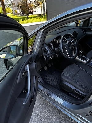 Opel Astra 1,3 Diesel Eco Flex Bild 6