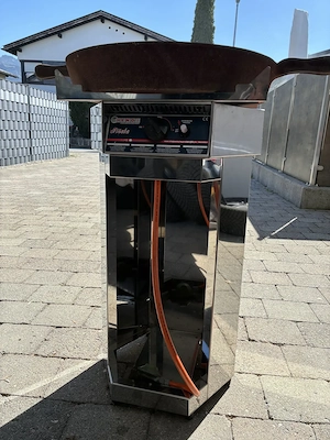 Gasgrill mit massiver Gusspfanne zu verkaufen Bild 3