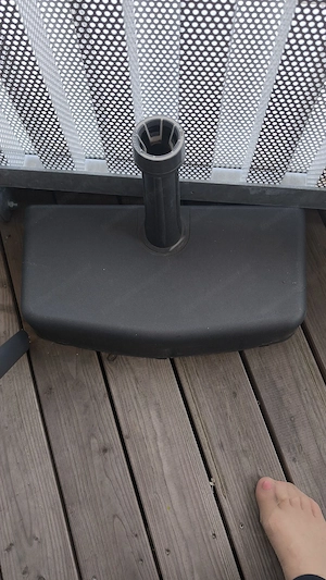 Sonnenschirm mit Ständer  Bild 2