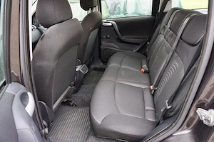 Fiat Stilo Multiwagon 1,9 JTD Multijet 90 Lifestyle Kombi   Family Van Bild 5