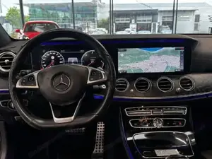 Mercedes-Benz E 220 Bild 14