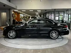 Mercedes-Benz E 220 Bild 3