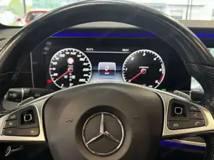 Mercedes-Benz E 220 Bild 13
