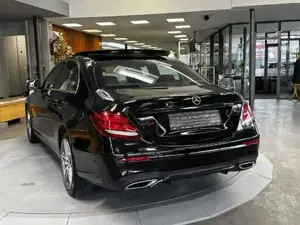 Mercedes-Benz E 220 Bild 5