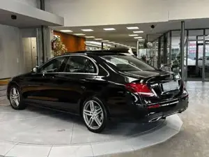 Mercedes-Benz E 220 Bild 4
