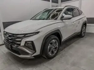 Hyundai TUCSON STYLE KLIMAAUTOMATIK TOTWINKEL NAVI SHZ RFK PDC...