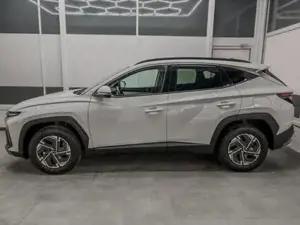 Hyundai TUCSON STYLE KLIMAAUTOMATIK TOTWINKEL NAVI SHZ RFK PDC... Bild 3