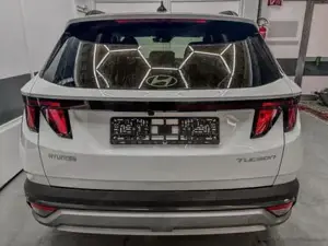 Hyundai TUCSON STYLE KLIMAAUTOMATIK TOTWINKEL NAVI SHZ RFK PDC... Bild 5
