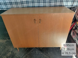 Holzkommode Bild 2