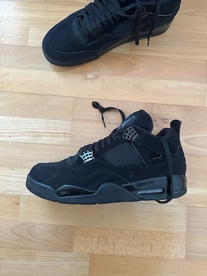 Air Jordan 4 Retro Black Bild 2
