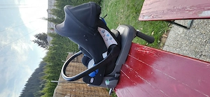 Kindersitz von Audi in guten Zustand Bild 3