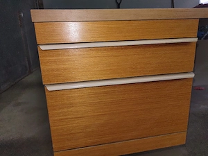 Schreibtisch zu verschenken  Bild 3