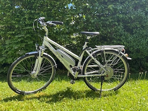 E-Bike - Damenfahrrad Bild 2