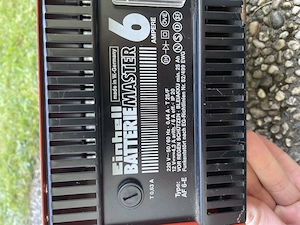 Einhell Batterieladegerät Batterie Master 6 Ampere Bild 3