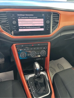 VW T-Roc Automatik 1,5tfsi Bild 9