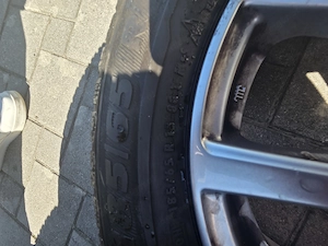 Hier mit verkaufe ich gebrauchte winter reifen von vw polo es wurde 1 jahr benutzt  Bild 2