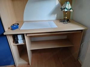 Schreibtisch 