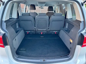 VW Touran Style 1,6 TDI Bild 3