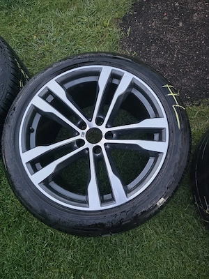 BMW M-Paket mit Sommerreifen Bild 3