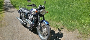 Triumph Bonneville T100 Bild 3