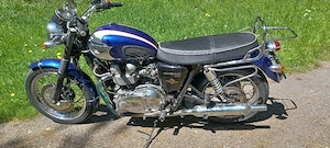 Triumph Bonneville T100 Bild 2