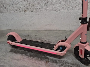 E-Scooter für Mädchen  Bild 2