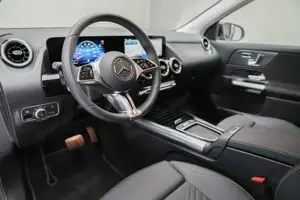 Mercedes-Benz GLA 180 Bild 6