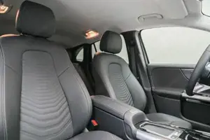 Mercedes-Benz GLA 180 Bild 9
