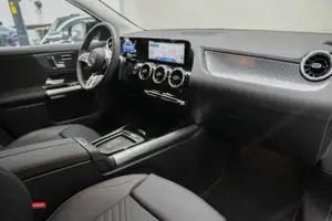 Mercedes-Benz GLA 180 Bild 8