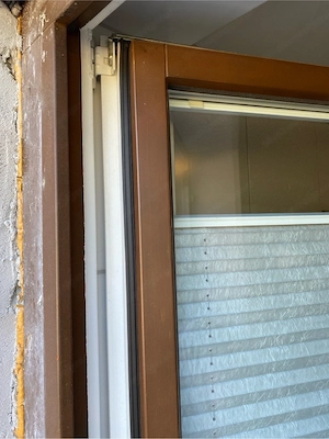 Fenster 84 x 104 cm Holz innen weiß, außen braun Bild 5