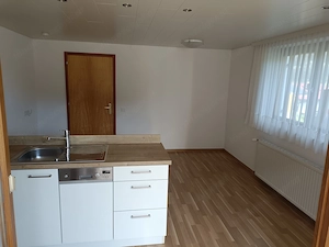 Miete mit Betriebskosten 750 Euro, 2 Zimmer EG-Wohnung zu vermieten  Bild 3