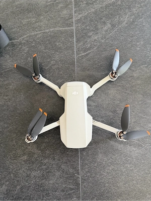 DJI mini 2 "Fly more Kombo" Bild 5