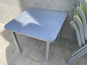 Kinder Gartenstühle und Tisch  Bild 3
