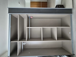 Großer Schlafzimmerschrank von Rauch zu verkaufen  Bild 3
