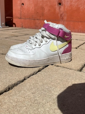 Nike Air Schuhe Bild 2