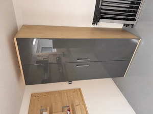 Kleiderschrank 86x60x200 cm   grau Hochglanz & Holz Bild 3