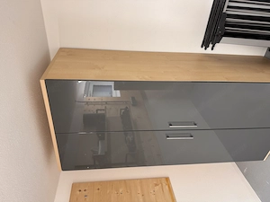 Kleiderschrank 86x60x200 cm   grau Hochglanz & Holz Bild 2