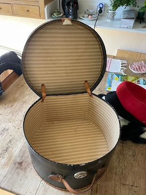 Vintage- Antiker Hutkoffer Bild 2