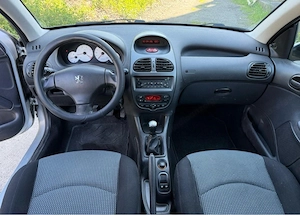 Peugeot 206 1.4 | Benzin | BJ 2005 | NUR 89.000 KM **TÜV bis 01 2027 inkl. Überzug** Bild 8