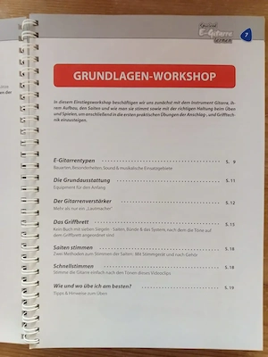 Kompaktkurs "Spielend E-Gitarre lernen" Lehrbuch mit DVD und QR-Code, wie neu Bild 3