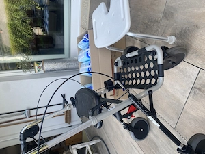 Rollator + Duschhocker + Einlagen Bild 2