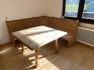 Vollholzeckbank mit Tisch und Stühlen Bild 5