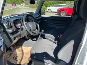 Suzuki Jimny Bild 10