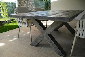 Gartentisch massiv aus Metall in top Zustand Bild 3
